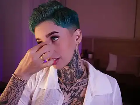 AliceShazaham  online show from 01/05/25, 06:13