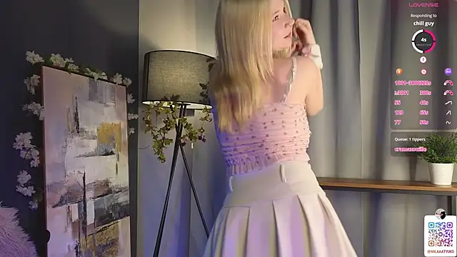 Snapshot of DaisyElmers chatting on 02/01/25, 04:14 DaisyElmers online show from 02/01/25, 04:14
