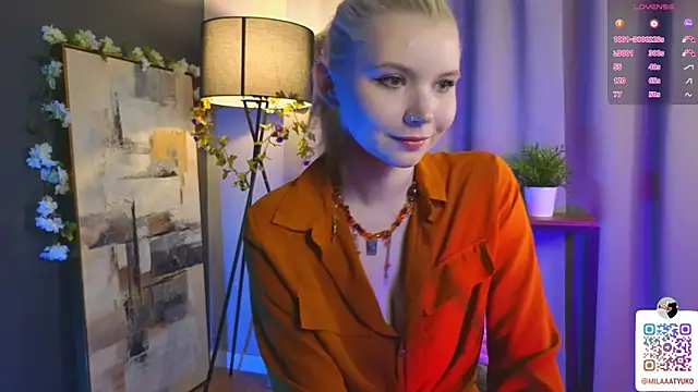 Snapshot of DaisyElmers chatting on 02/03/25, 02:25 DaisyElmers online show from 02/03/25, 02:25