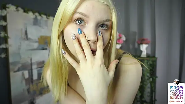 Snapshot of DaisyElmers chatting on 02/21/25, 03:23 DaisyElmers online show from 02/21/25, 03:23
