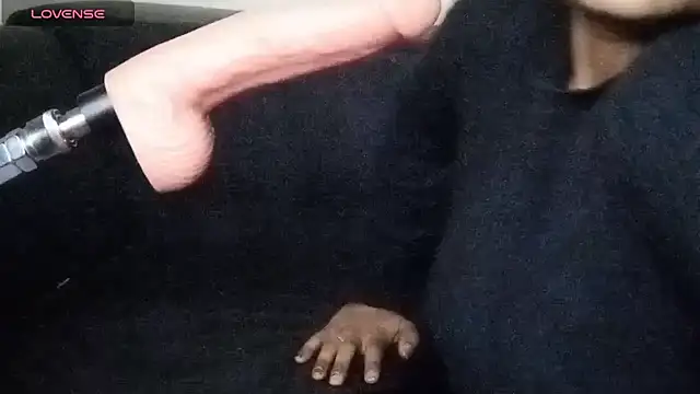 Snapshot of Sheela_oshovadi chatting on 01/09/25, 04:06 Sheela oshovadi online show from 01/09/25, 04:06