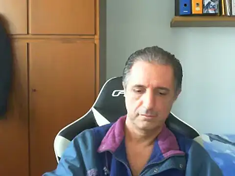 Snapshot of lliuk70mi chatting on 01/29/25, 01:49 lliuk70mi online show from 01/29/25, 01:49