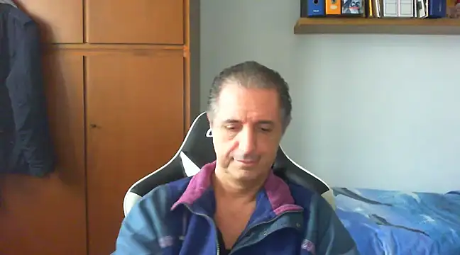 Snapshot of lliuk70mi chatting on 02/01/25, 12:26 lliuk70mi online show from 02/01/25, 12:26