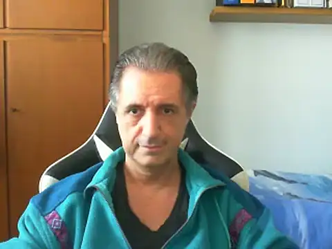 Snapshot of lliuk70mi chatting on 03/02/25, 12:43 lliuk70mi online show from 03/02/25, 12:43
