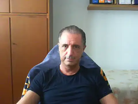 Snapshot of lliuk70mi chatting on 09/22/25, 01:35 lliuk70mi online show from 09/22/25, 01:35