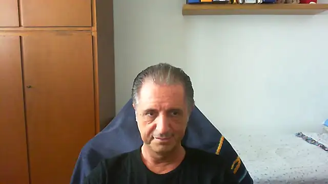 lliuk70mi online show from 06/08/26, 11:32