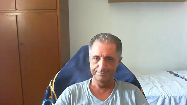 lliuk70mi online show from 06/19/26, 11:47