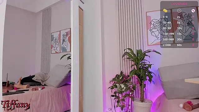 Tiffany Sims1 online show from 03/10/25, 10:45