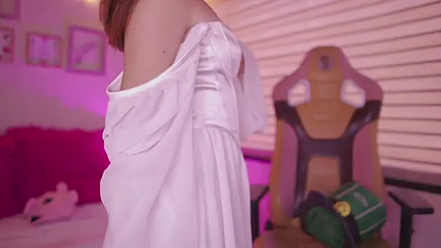 milly kenner online show from 03/17/26, 07:50