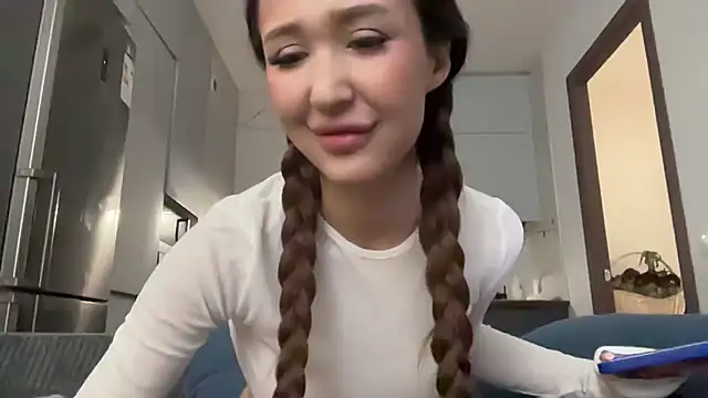 Snapshot of paola_inga chatting on 12/24/24, 09:06 paola inga online show from 12/24/24, 09:06