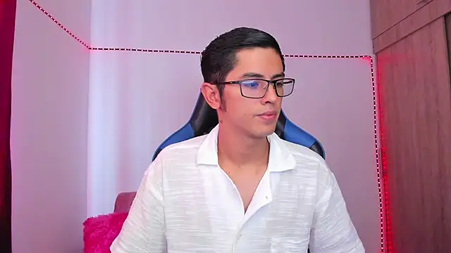 Snapshot of Ethan_Sai___ chatting on 12/08/24, 06:06 Ethan Sai    online show from 12/08/24, 06:06