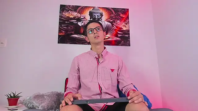 Snapshot of Ethan_Sai___ chatting on 02/07/25, 05:29 Ethan Sai    online show from 02/07/25, 05:29