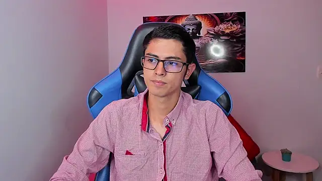 Snapshot of Ethan_Sai___ chatting on 02/26/25, 10:31 Ethan Sai    online show from 02/26/25, 10:31