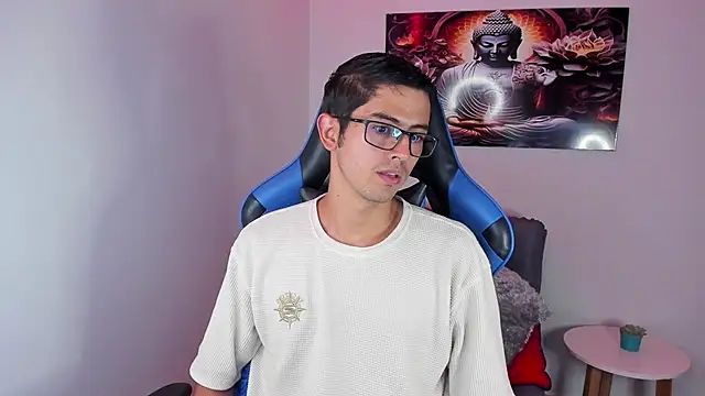 Snapshot of Ethan_Sai___ chatting on 03/07/25, 06:33 Ethan Sai    online show from 03/07/25, 06:33