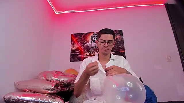 Snapshot of Ethan_Sai___ chatting on 09/29/25, 05:29 Ethan Sai    online show from 09/29/25, 05:29