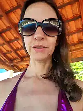 Snapshot of Branquinhasexy chatting on 01/19/25, 11:45 Branquinhasexy online show from 01/19/25, 11:45