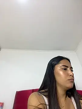 Snapshot of CAM_21X chatting on 01/16/25, 03:46 CAM 21X online show from 01/16/25, 03:46