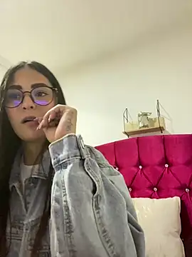 Snapshot of CAM_21X chatting on 01/21/25, 12:50 CAM 21X online show from 01/21/25, 12:50