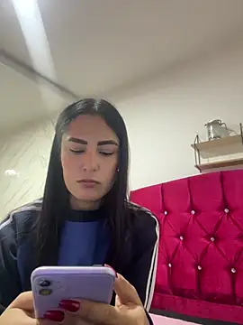 Snapshot of CAM_21X chatting on 01/31/25, 01:02 CAM 21X online show from 01/31/25, 01:02