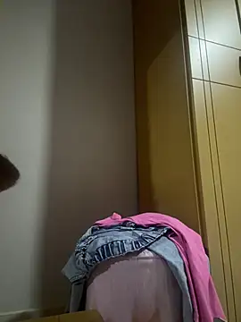 Snapshot of CAM_21X chatting on 02/07/25, 10:19 CAM 21X online show from 02/07/25, 10:19