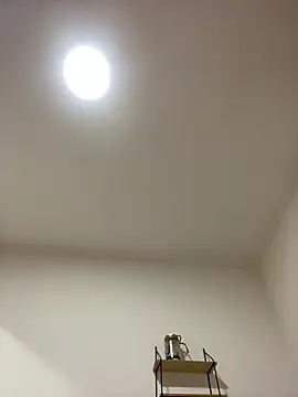 Snapshot of CAM_21X chatting on 02/20/25, 01:51 CAM 21X online show from 02/20/25, 01:51