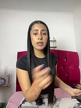 Snapshot of CAM_21X chatting on 02/28/25, 01:47 CAM 21X online show from 02/28/25, 01:47