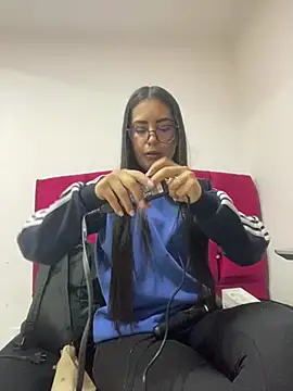 Snapshot of CAM_21X chatting on 03/10/25, 01:21 CAM 21X online show from 03/10/25, 01:21