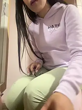 Snapshot of CAM_21X chatting on 03/11/25, 10:40 CAM 21X online show from 03/11/25, 10:40