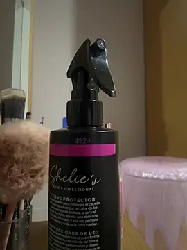 Snapshot of CAM_21X chatting on 03/12/25, 10:05 CAM 21X online show from 03/12/25, 10:05