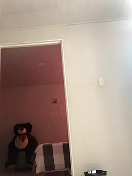 Snapshot of CAM_21X chatting on 10/01/25, 02:01 CAM 21X online show from 10/01/25, 02:01