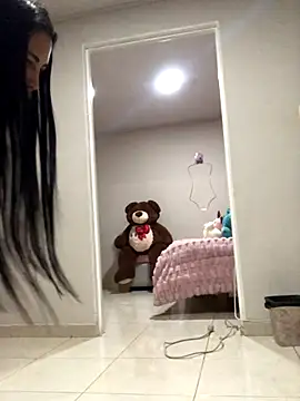 Snapshot of CAM_21X chatting on 10/06/25, 10:23 CAM 21X online show from 10/06/25, 10:23