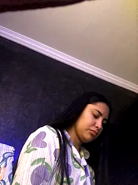 Snapshot of CAM_21X chatting on 10/17/25, 05:59 CAM 21X online show from 10/17/25, 05:59