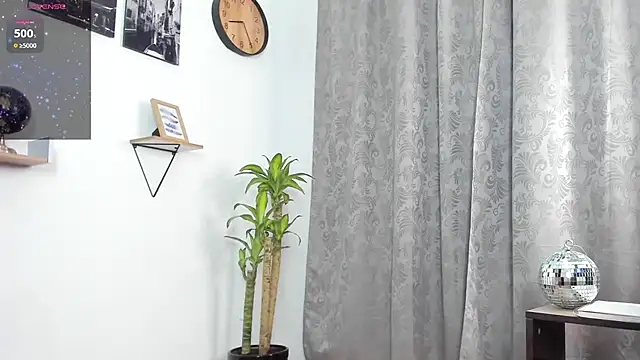 Snapshot of SophieBaker__ chatting on 11/05/25, 01:27 SophieBaker online show from 11/05/25, 01:27