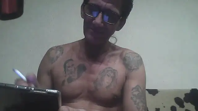 Snapshot of Zgodanilep chatting on 11/15/25, 02:57 Zgodanilep online show from 11/15/25, 02:57