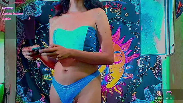 Snapshot of Angel-dust09 chatting on 03/08/25, 01:03 Angel-dust09 online show from 03/08/25, 01:03