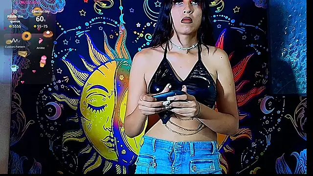 Snapshot of Angel-dust09 chatting on 10/30/25, 01:29 Angel-dust09 online show from 10/30/25, 01:29