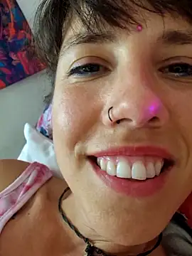 Lyrass online show from 04/17/26, 04:21