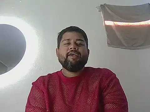 Snapshot of GABRIELGARCIA1313 chatting on 06/18/26, 02:21 GABRIELGARCIA1313 online show from 06/18/26, 02:21