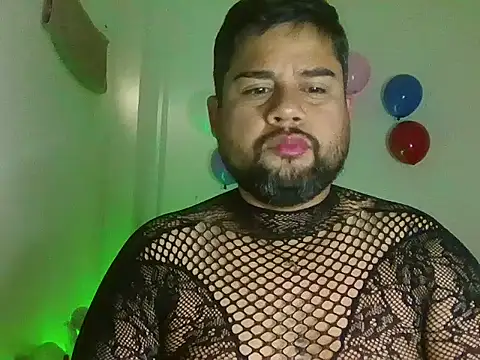 Snapshot of GABRIELGARCIA1313 chatting on 07/18/26, 09:29 GABRIELGARCIA1313 online show from 07/18/26, 09:29