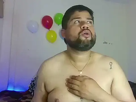 Snapshot of GABRIELGARCIA1313 chatting on 07/20/26, 02:37 GABRIELGARCIA1313 online show from 07/20/26, 02:37