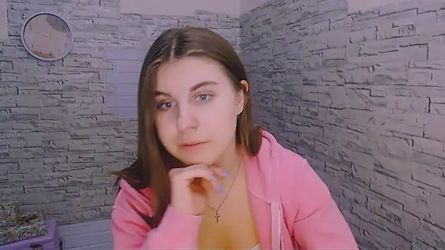 Snapshot of Sweet_Doll_Luna chatting on 12/14/24, 09:13 Sweet Doll Luna online show from 12/14/24, 09:13