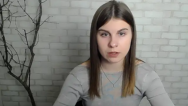 Snapshot of Sweet_Doll_Luna chatting on 12/19/24, 01:29 Sweet Doll Luna online show from 12/19/24, 01:29