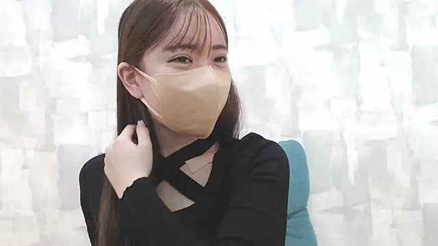 Snapshot of LOVE_MOMO_LOVE chatting on 12/08/24, 11:46 LOVE MOMO LOVE online show from 12/08/24, 11:46