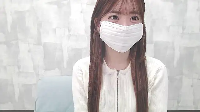 LOVE MOMO LOVE online show from 11/13/25, 11:20