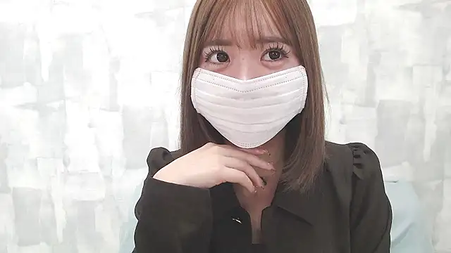 LOVE MOMO LOVE online show from 11/19/25, 10:26