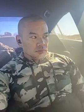 Snapshot of EatMyCake831 chatting on 12/05/25, 06:59 EatMyCake831 online show from 12/05/25, 06:59