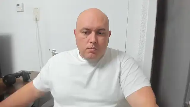 BigromeoXX online show from 12/30/24, 07:11