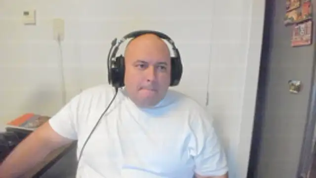 BigromeoXX online show from 10/28/25, 06:32