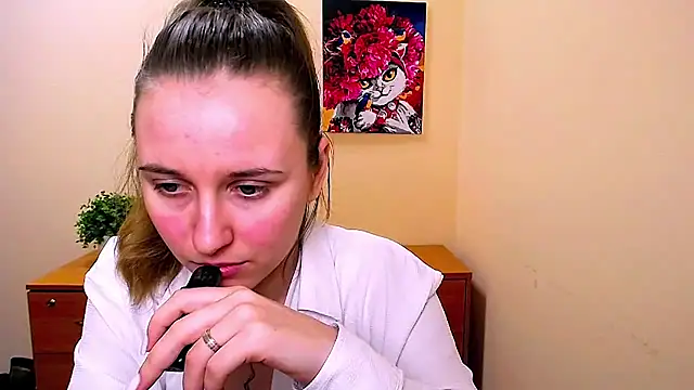 Snapshot of _Nicole_new chatting on 02/27/25, 01:07  Nicole new online show from 02/27/25, 01:07