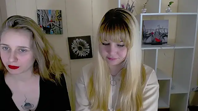 Snapshot of _Nicole_new chatting on 03/13/25, 05:18  Nicole new online show from 03/13/25, 05:18